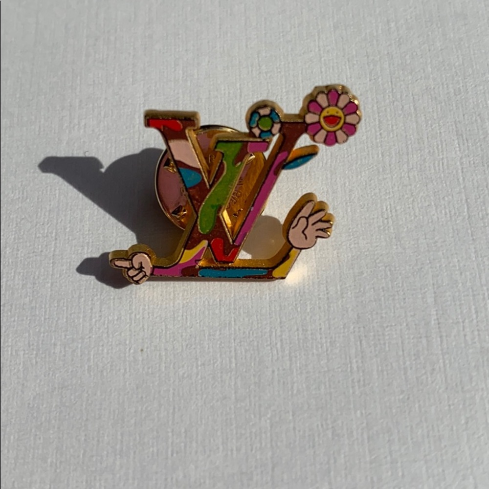 Louis Vuitton pin/brooch